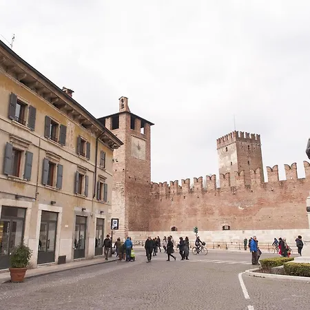 Al Castello Nocleg ze śniadaniem *